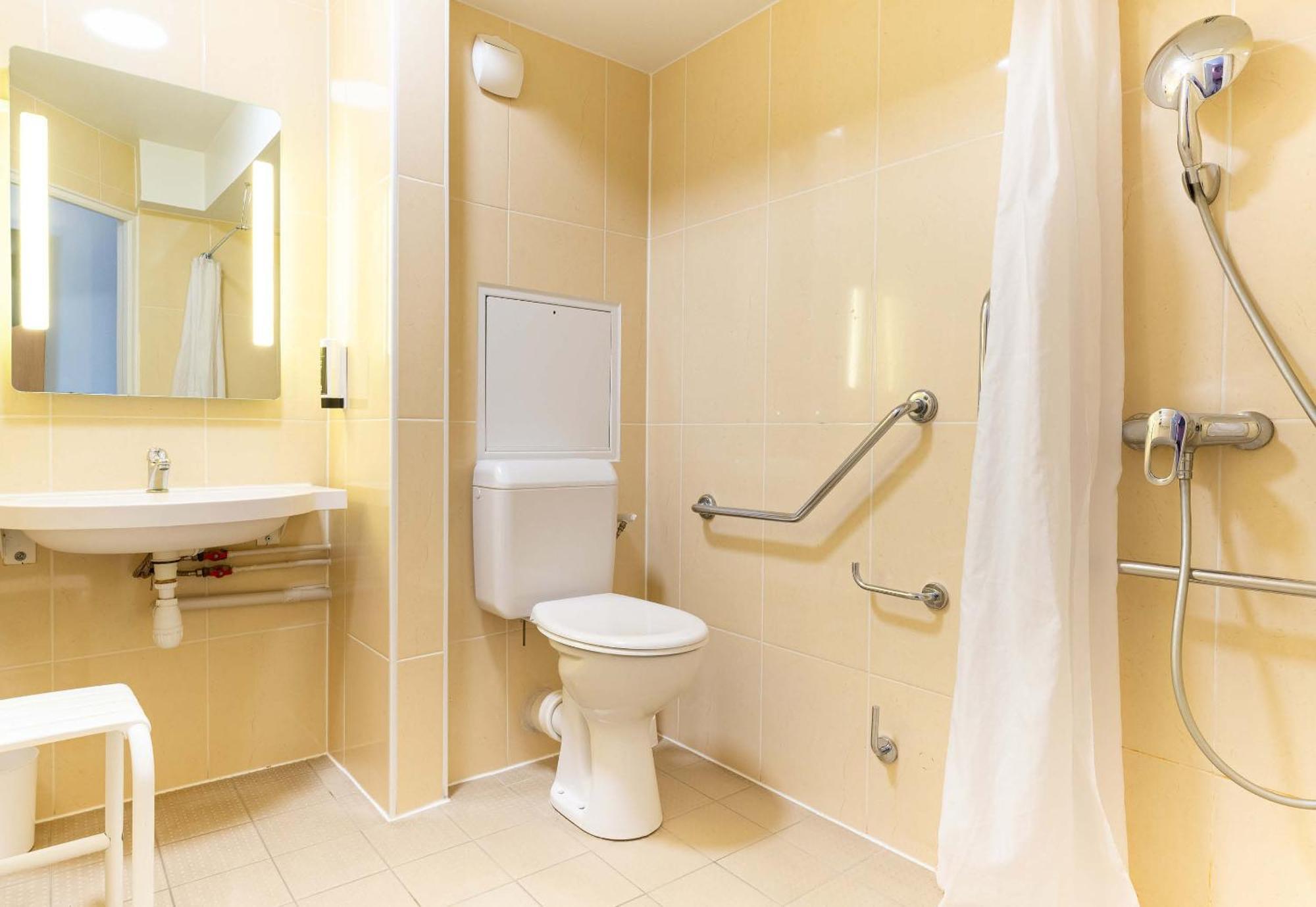 B&B Hotel Nantes Aeroport Bouguenais Buitenkant foto